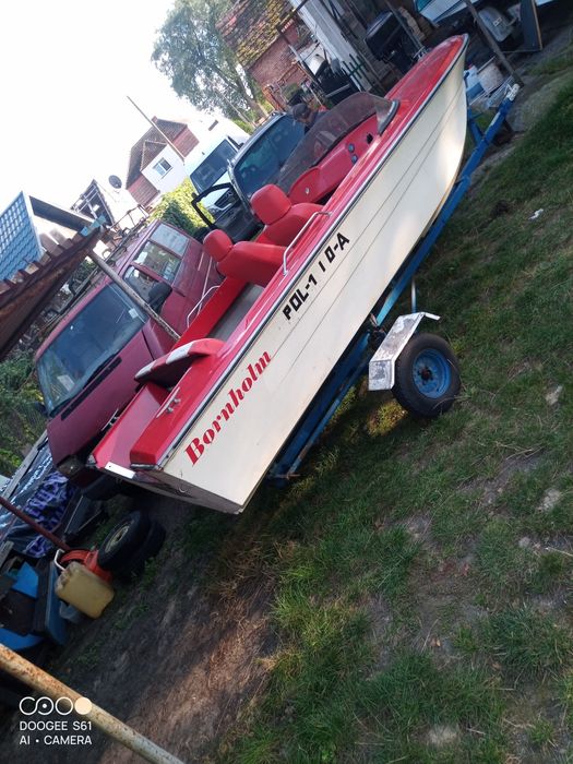 Łódź motorowa jacht motorówka