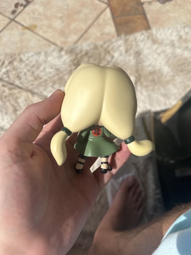 Funko pop Naruto Tsunade AAA exclusive.