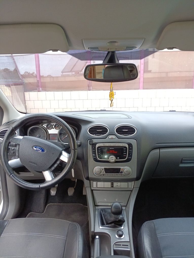 Foŕd focus 1600 diesel 5 lugares 5 portas Novembro 2008 impecável