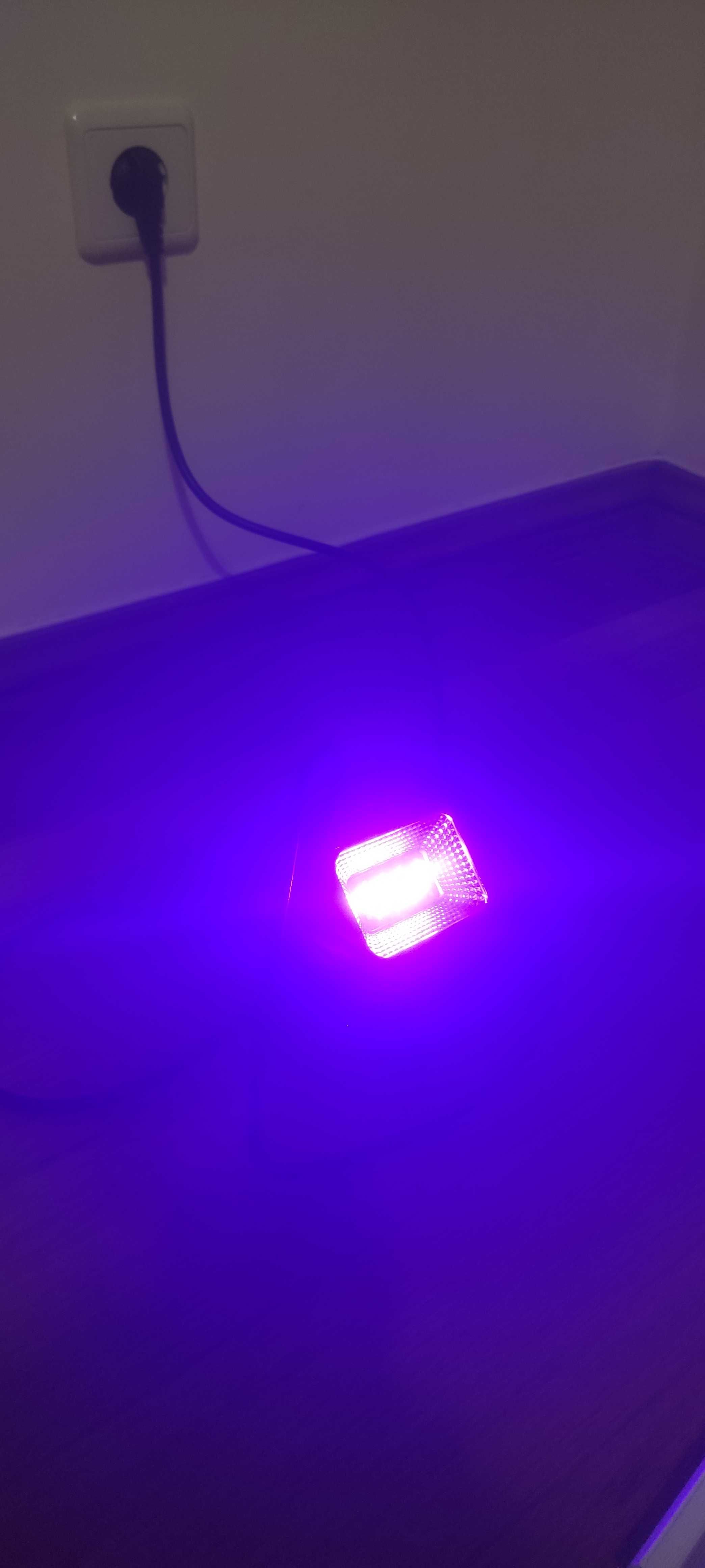 Foco LED projetor controlado pela aplicação de telefone