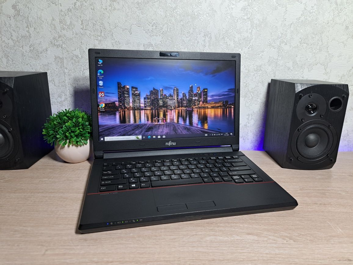 Ноутбук Fujitsu E546/i5-6200U/8 Gb/500 Gb/Intel HD 520 до 2 Gb