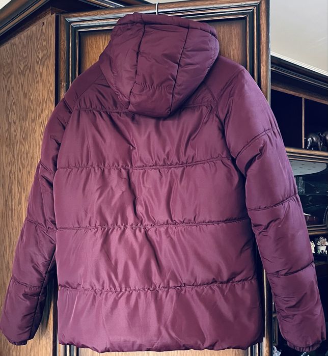 Зимова куртка в гарному стані