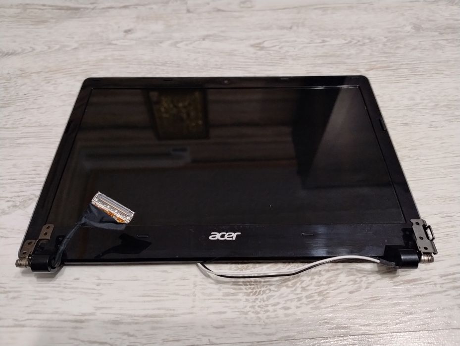 Matryca 11.6" z całą klapą i zawiasami Acer Aspire One V5-121