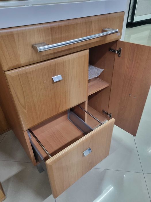 Armário de casa de banho 63cms NOVO