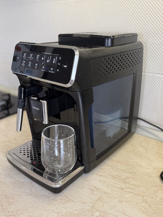 Кавомашина автоматична Philips 3200 EP 3221