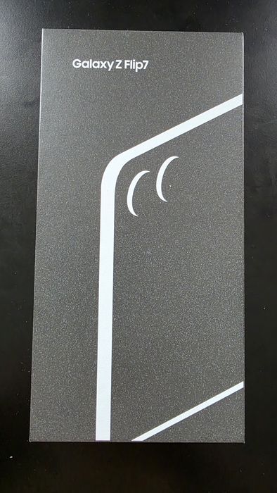 Samsung Galaxy Z Flip7 12/256GB Jetblack czarny nowy z ubezpieczeniem!