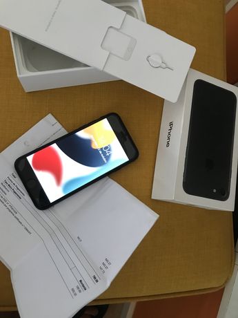 Iphone 7 black livre a qualquer rede bateeia a 100% nova com garantia