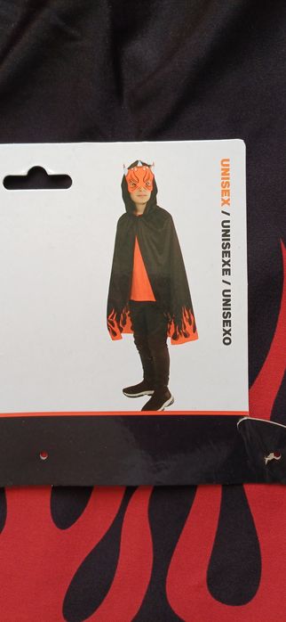 Capa e máscara de diabinho