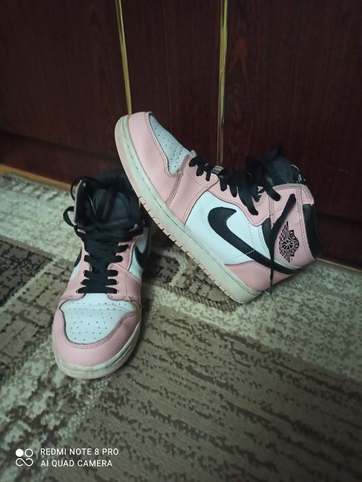Кросівки жіночі Nike