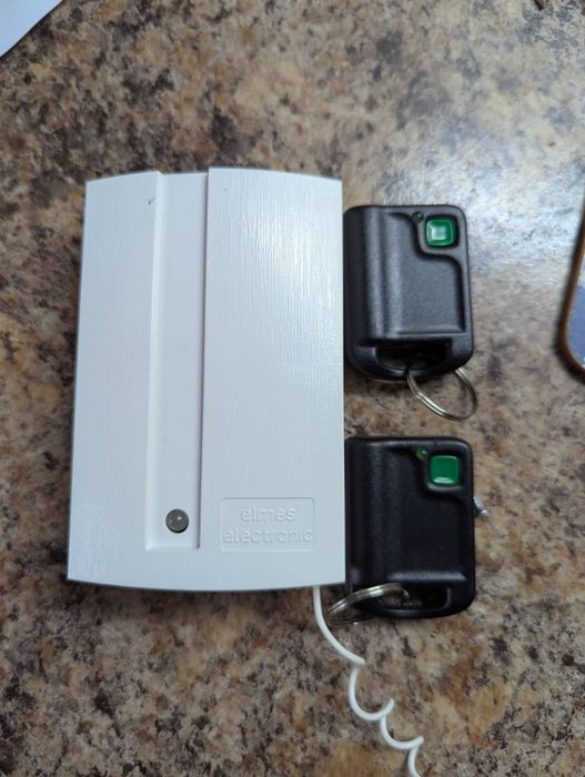 ,,"тревожная кнопка" два брелка