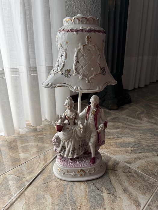 Candeeiro em porcelana