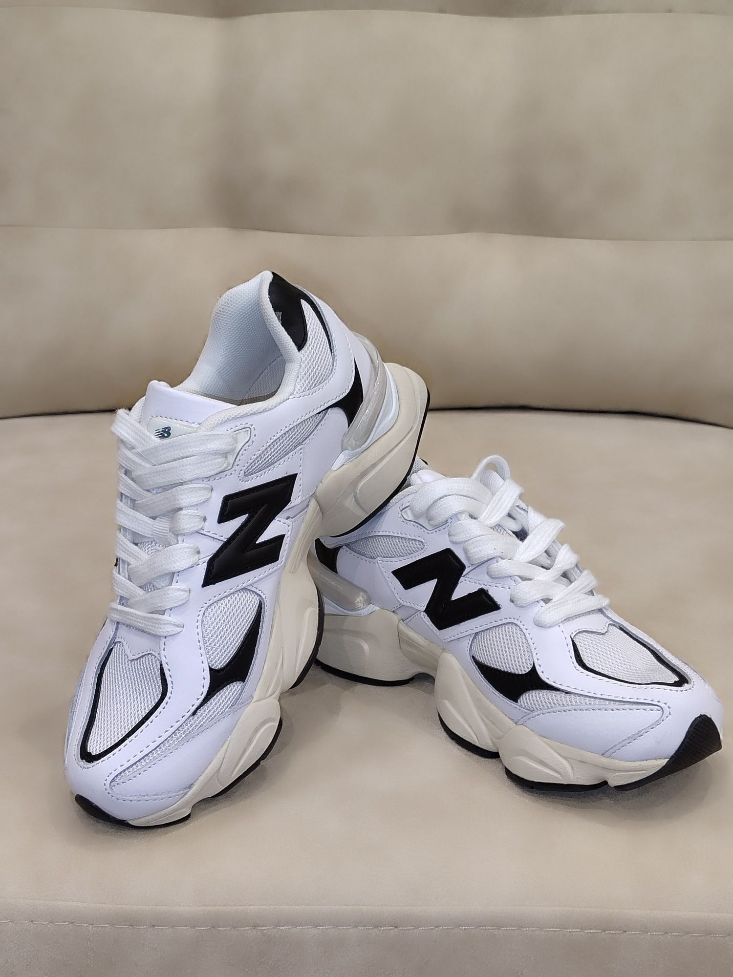 Кросівки підліткові New Balance 36 р по 41 р .