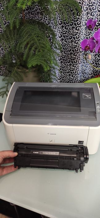 Продам лазерный принтер canon lbp 2900