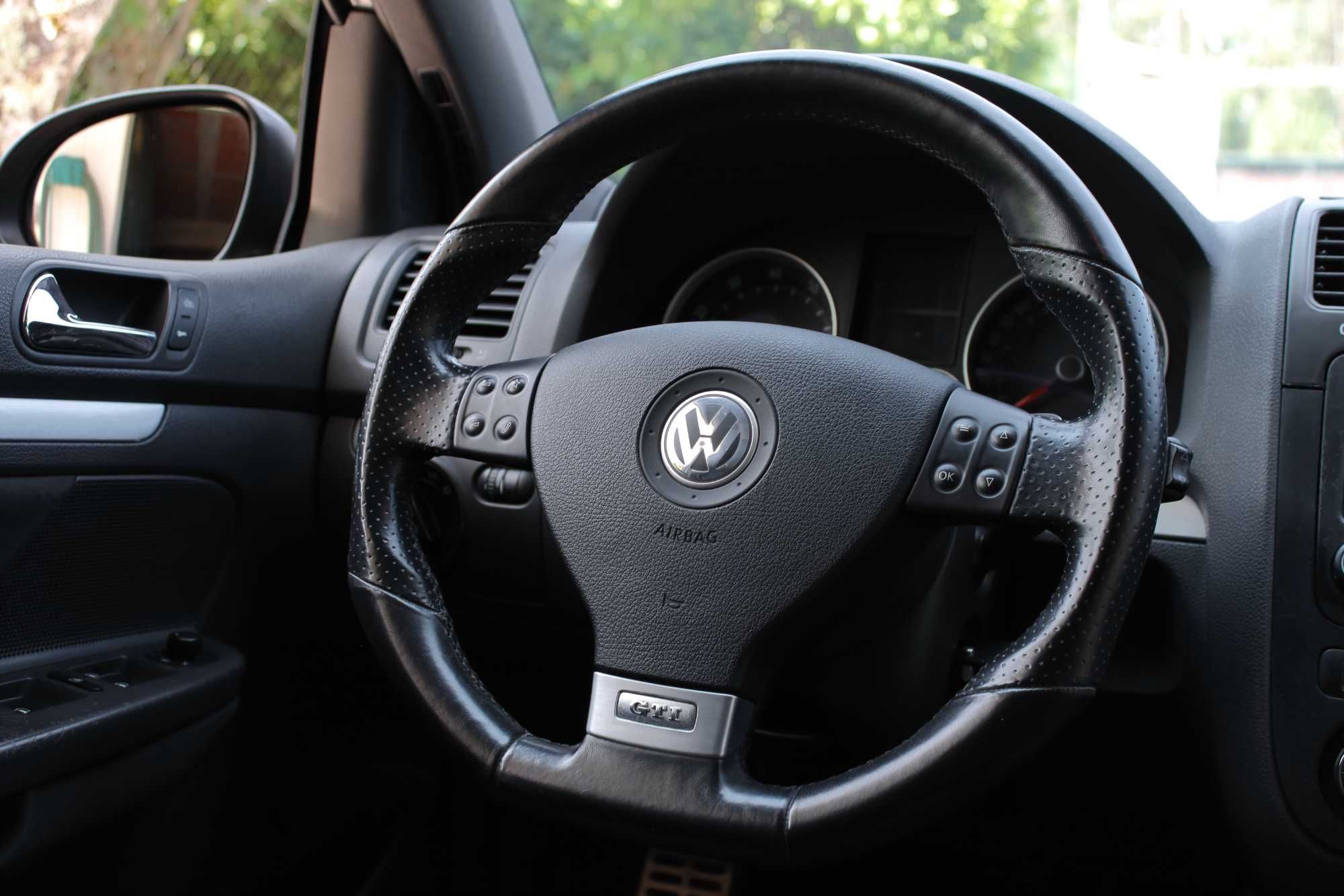 VW Golf 5 V DSG GTi 200CV (195€/Mês) - 84 Meses