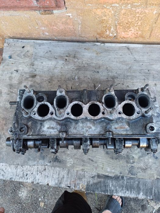 Audi 80 Volkswagen T-2-3 Golf 2-3 Passat b-3-4 1.6 ГБЦ головка блока