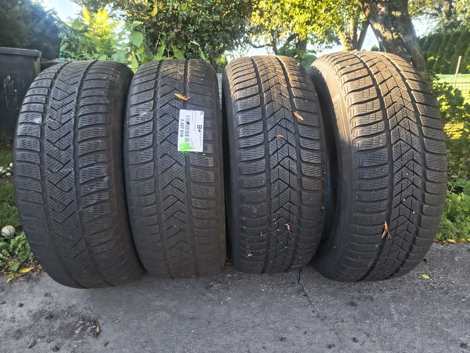 Komplet opon Pirelli 225/55/17