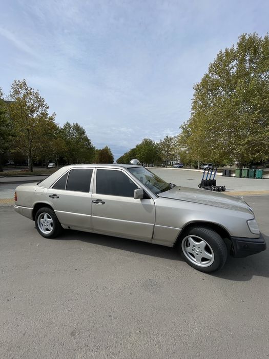 Mersedes benz w124