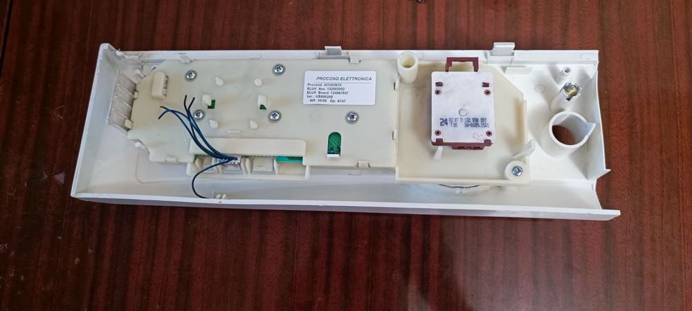 Плата управления стиральной машины Electrolux EWS 1046
