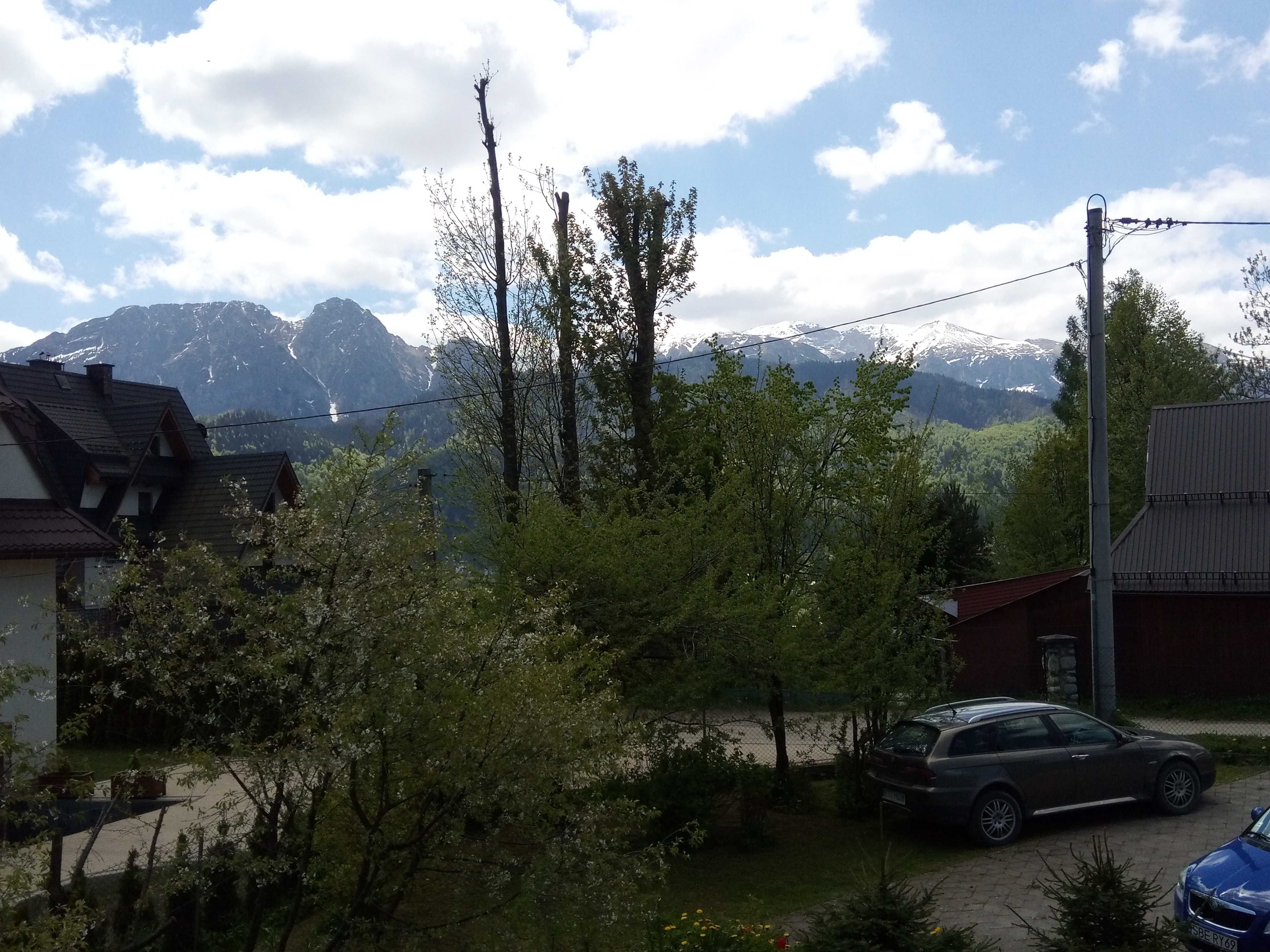 Noclegi Zakopane. Apartamenty  ZAKĄTEK POD GIEWONTEM z widokiem na gór