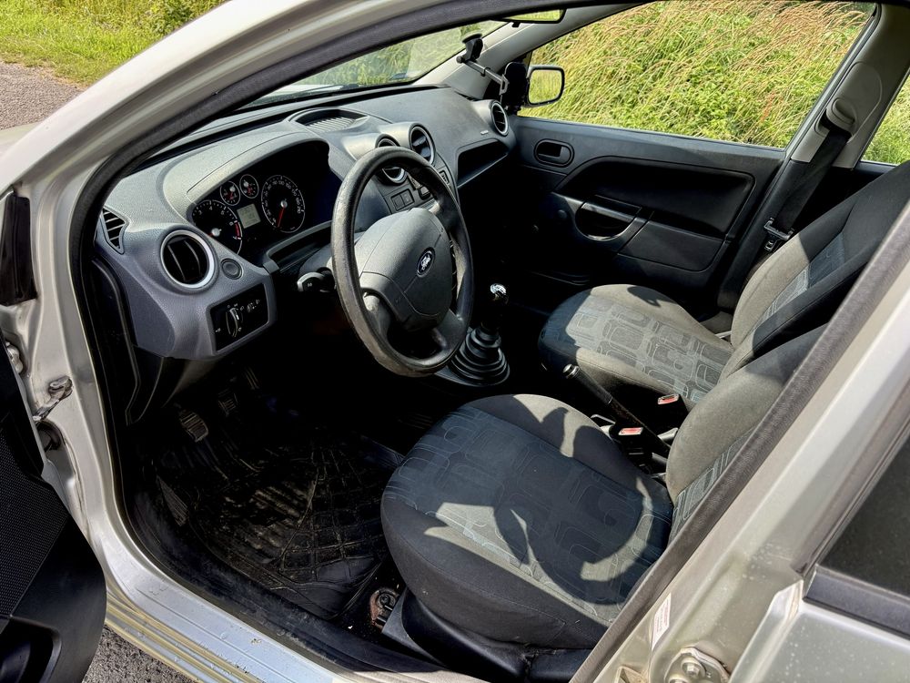 Ford Fiesta MK6 LIFT 2006r 1.3 75km 206 tyś km wspomaganie krajówka