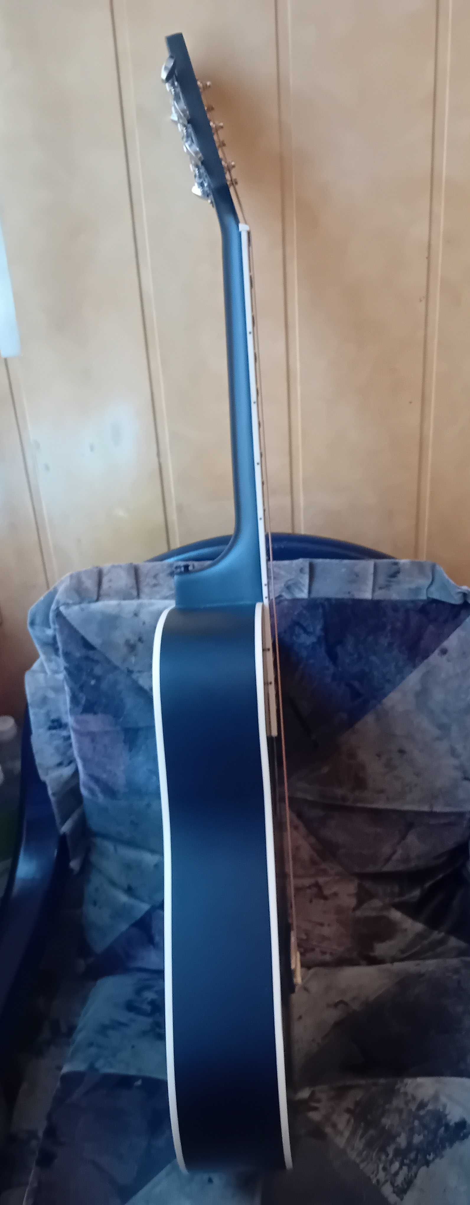 Świetna gitara akustyczna 3/4 z cutway