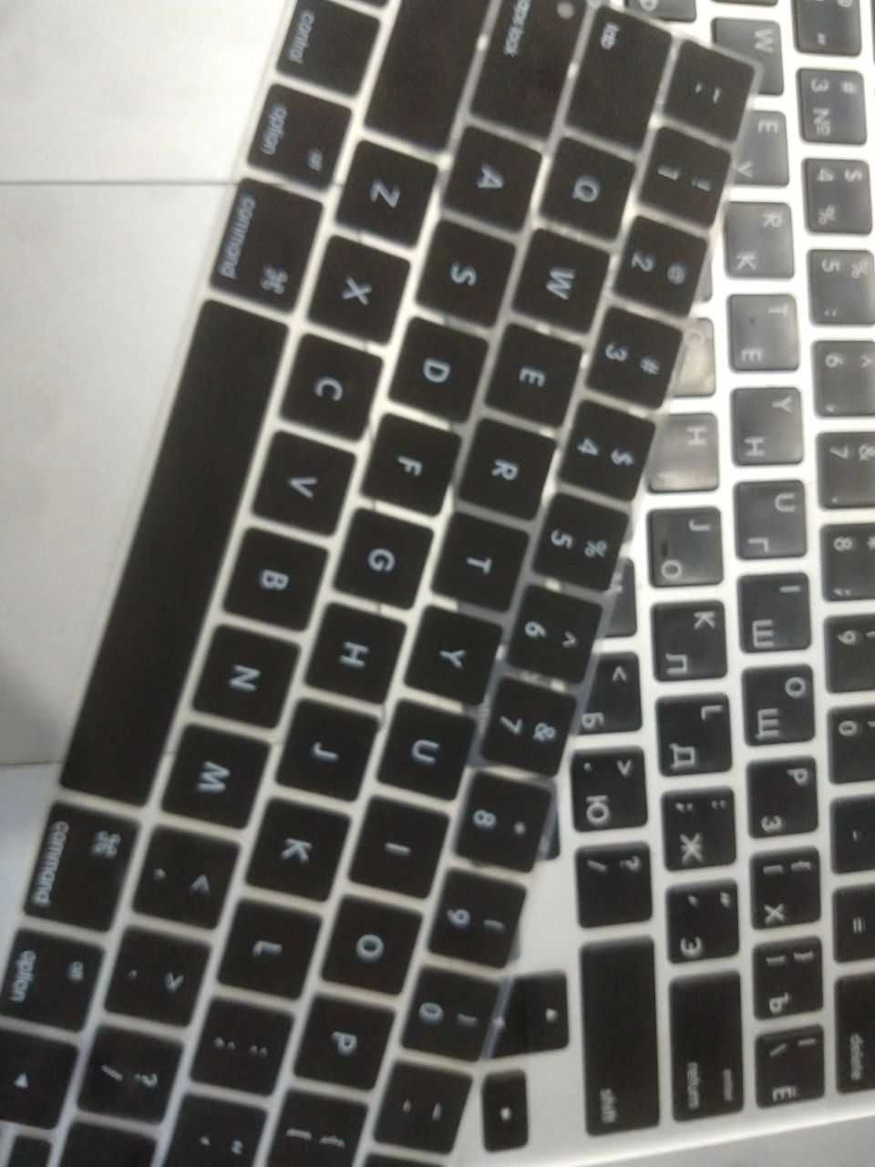 Накладка на клавіатуру MacBook