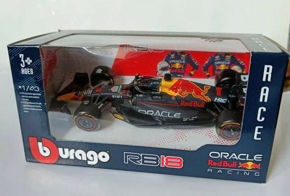 Модель Формула-1 Red Bull RB18, 2022. Перес, car №11