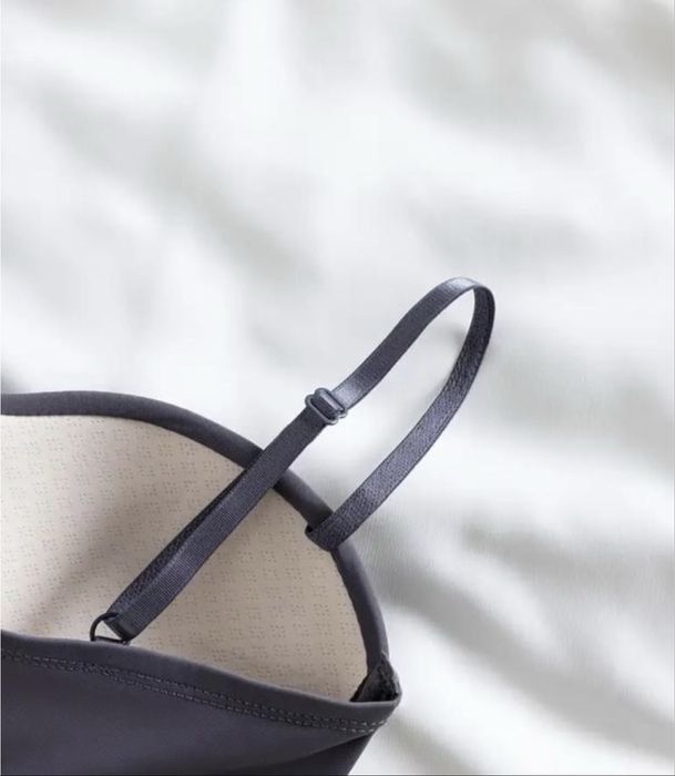 Стильный топ с чашками