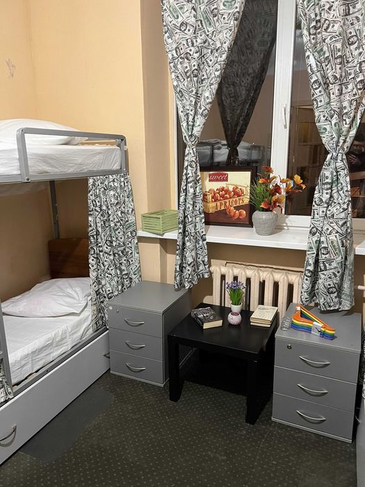 Хостел Лабораторний провулок, метро Печерська/Реальні ціни та фото!--555.biz.ua