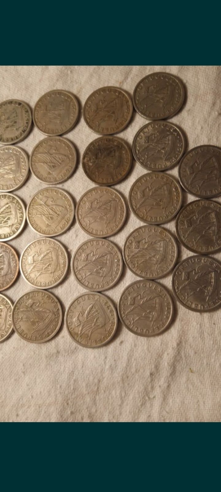 Moedas de 2$50 de 1963 a 1985 são 23 moedas em excelente estado