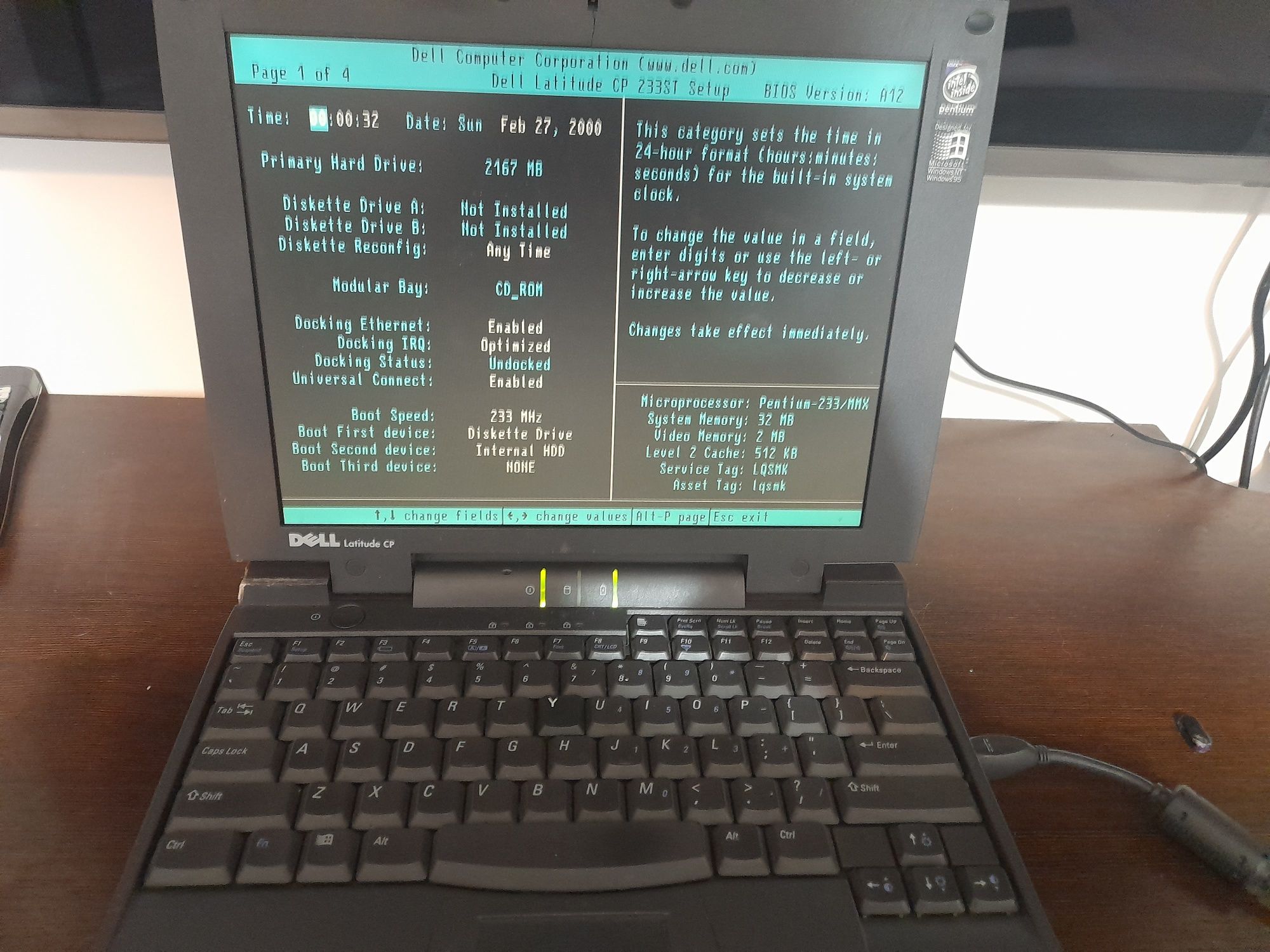 Retro Dell Latitude CP M166ST