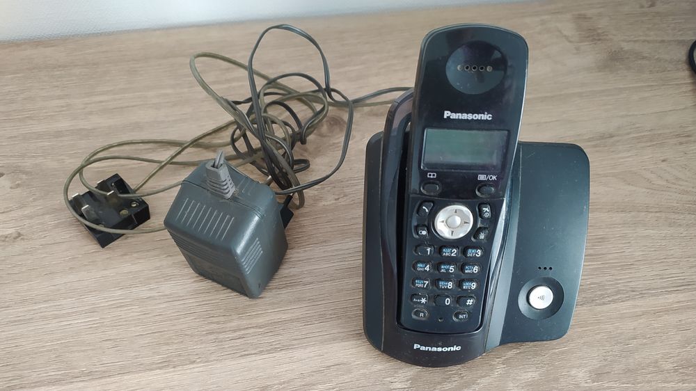 Цифровий бездротовий телефон  Panasonic