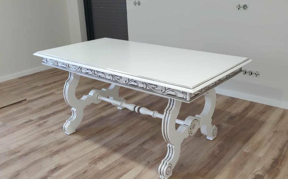 Mesa de Jantar Lacada