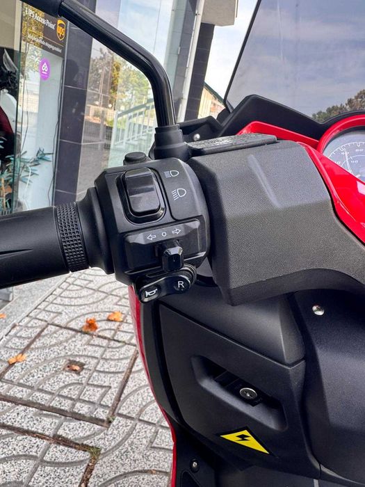 Mota Elétrica INVICTA NEILA - 125KM/H - NOVA