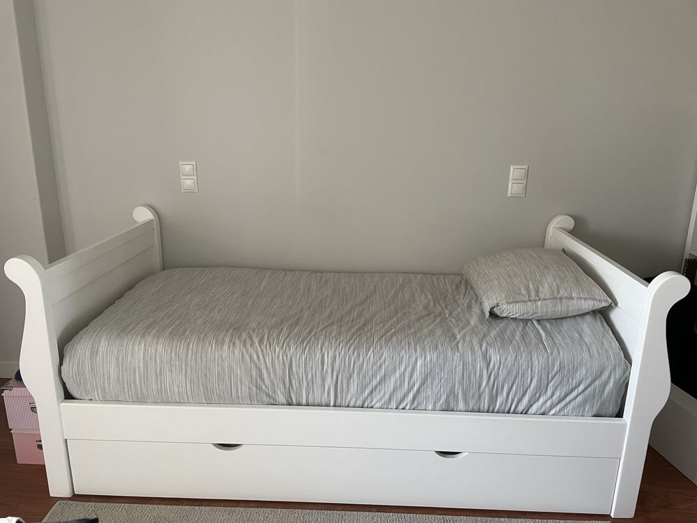 Cama solteiro madeira maciça lacada branca