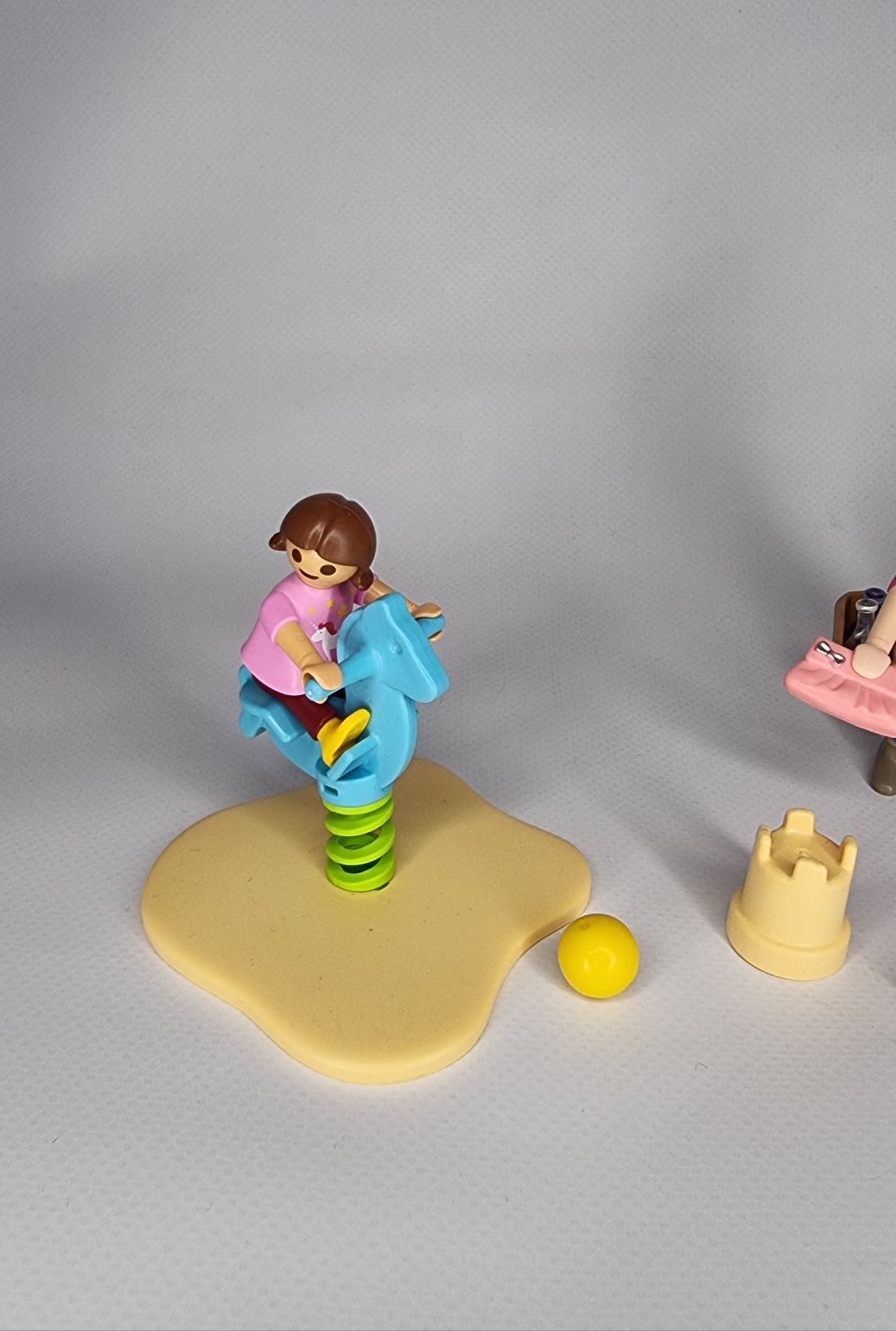 Zestaw Playmobil 71258 Opiekunka z dziećmi na spacerze wózek