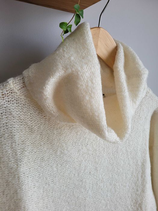 Piękny biały/kremowy golf z wełną