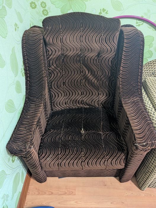 Віддам 2 крісла безкоштовно