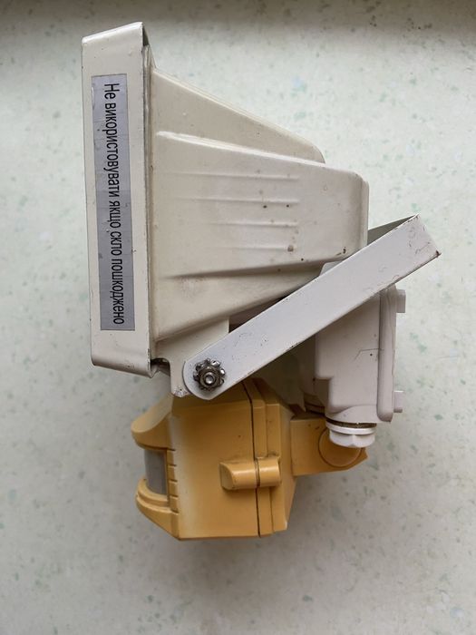 Прожектор галогенний з датчиком руху