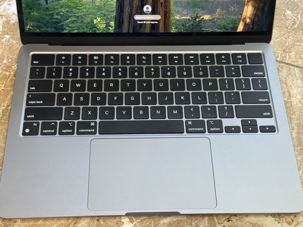 Macbook air M2 8/256 MDM
