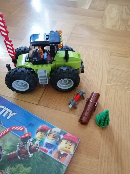 LEGO City 60181 Traktor leśny
