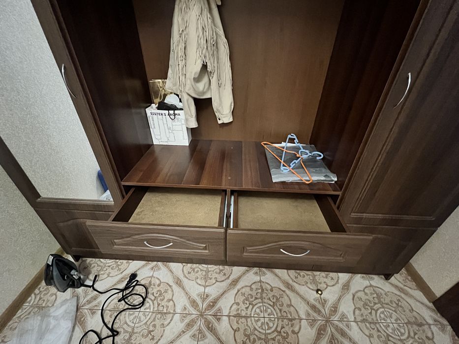 Терміново Продам нову шафу, шкаф, прихожа, нова в ідеальному стані
