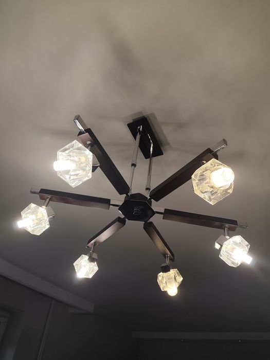 Żyrandol z 6 ramionami