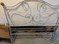 Cama de ferro antiga