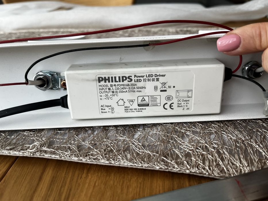 Philips kinkiet led 4 punkty bialy