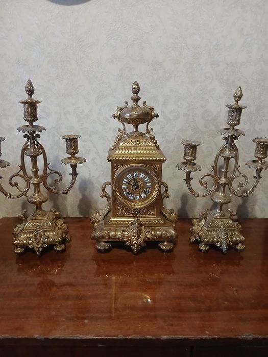 Victorian.Biass.Винтажные часы с канделябрами .