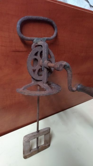 Batedeira manual antiga