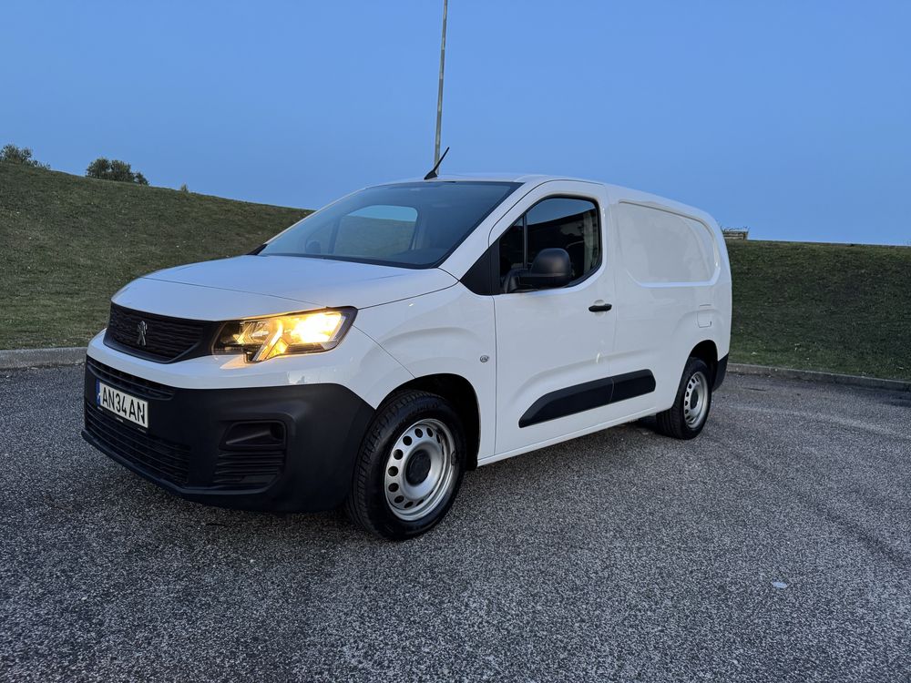 Peugeot partner semi-nova