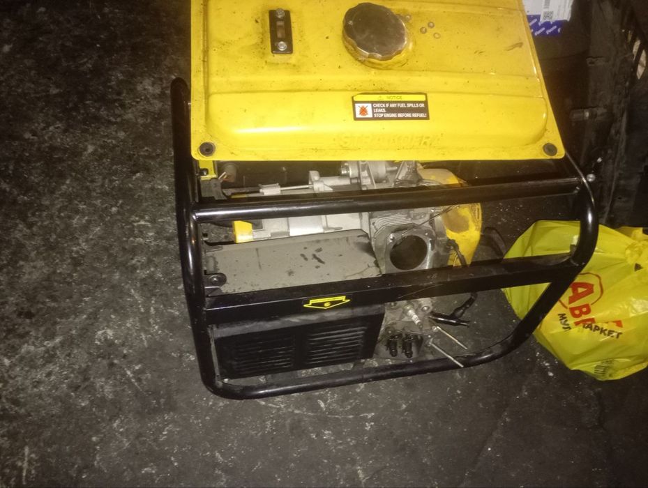 Продам генератор под ремонт