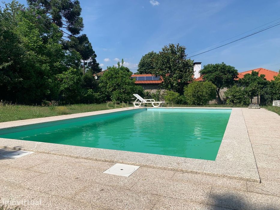 Quinta com 10.986 m2 terreno  em Cabeceiras de Basto